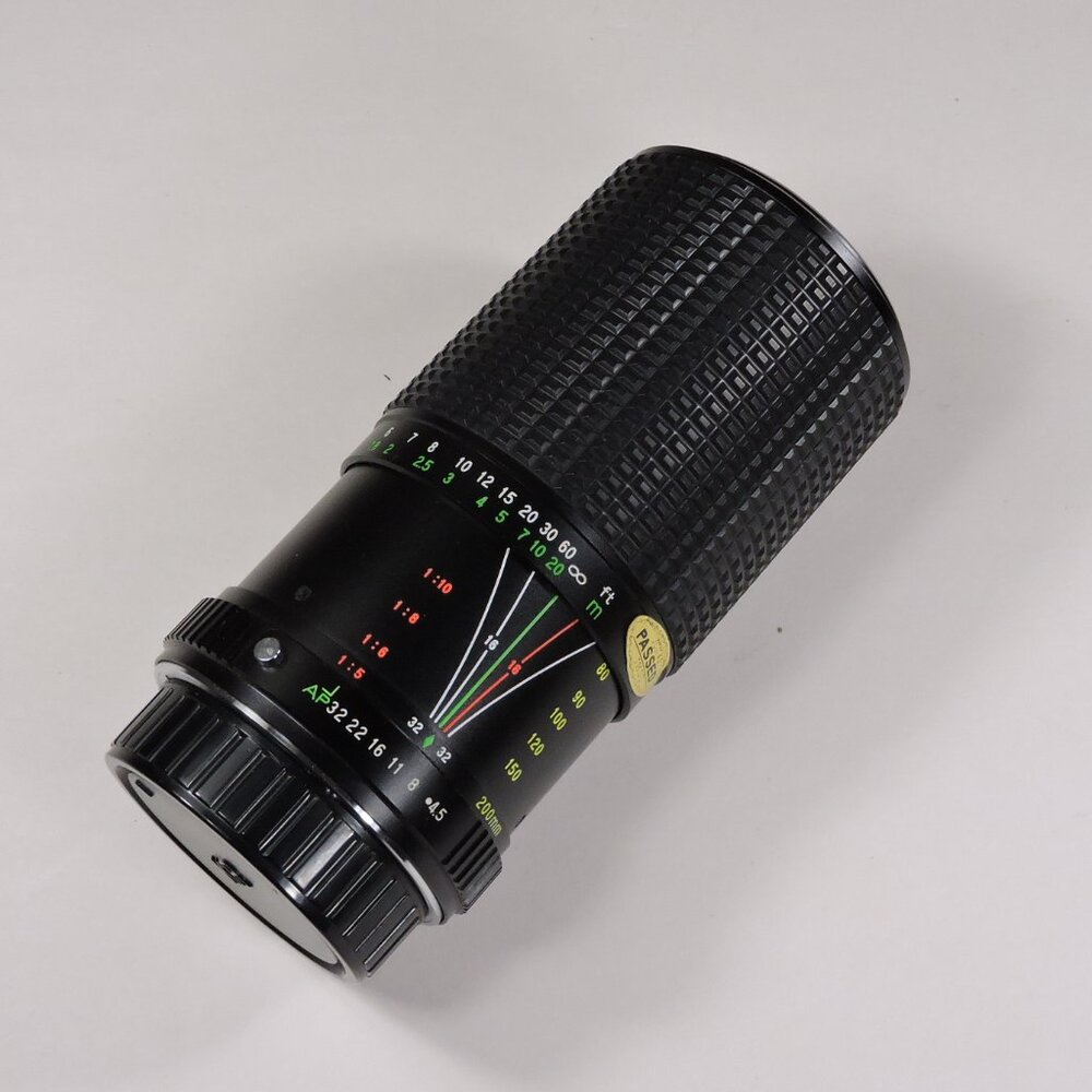 Vintage Focal MC Auto Zoom  1:4.5  f = 80 - 200mm